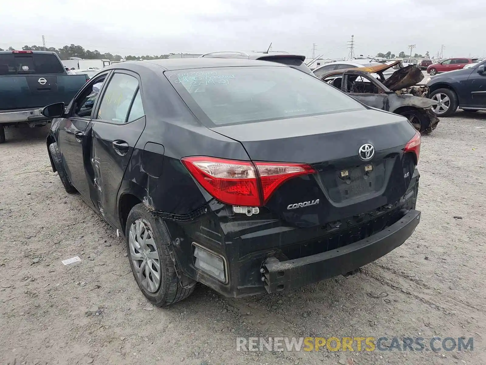 3 Photograph of a damaged car 5YFBURHE3KP885076 TOYOTA COROLLA 2019