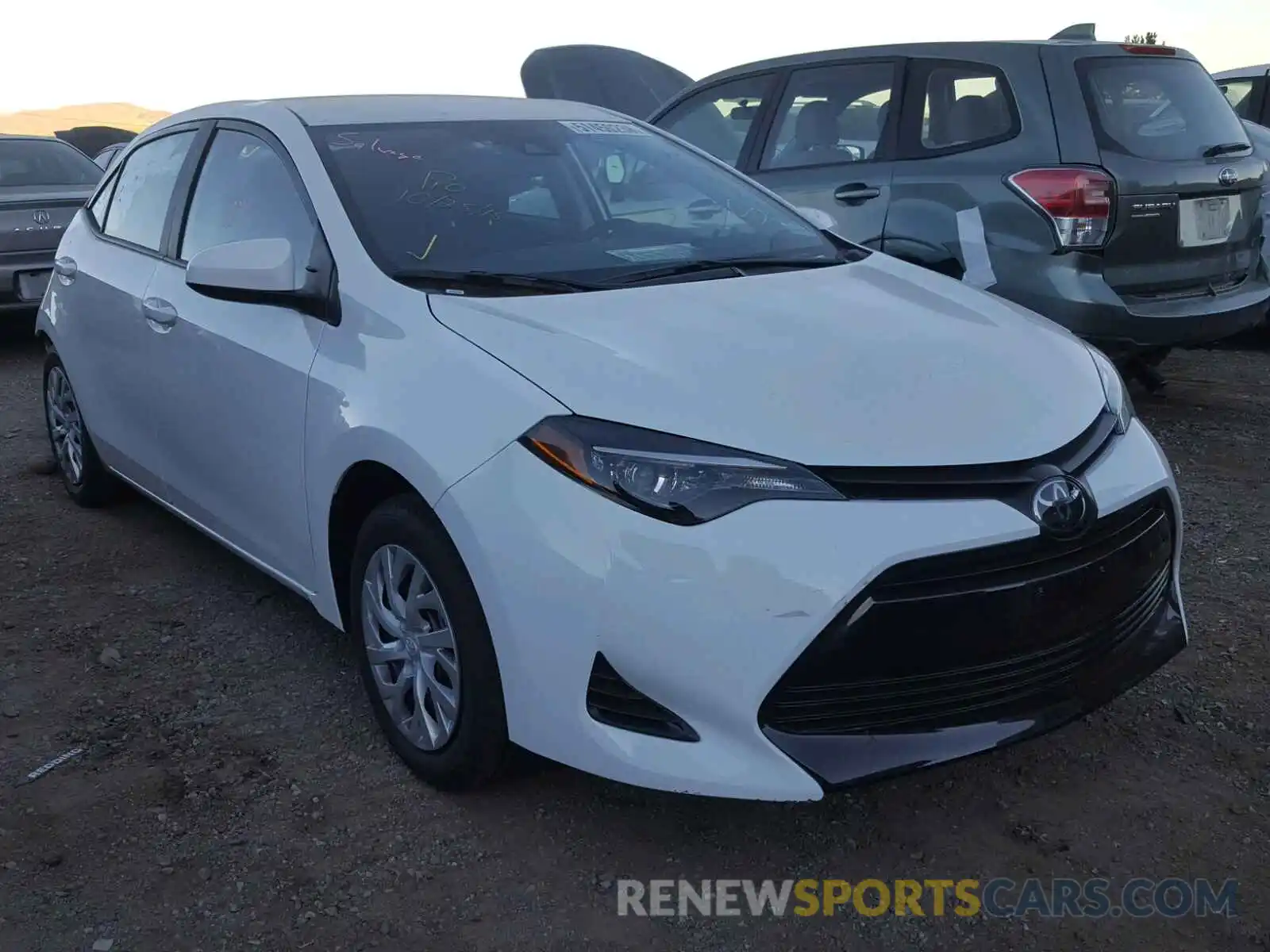 1 Photograph of a damaged car 5YFBURHE3KP885093 TOYOTA COROLLA 2019