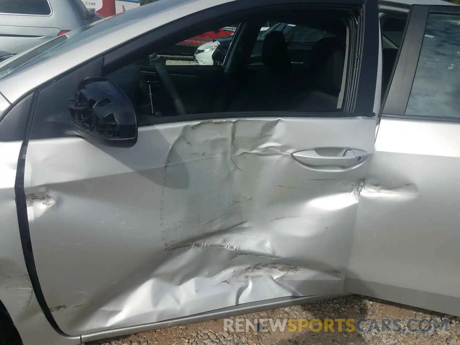 10 Photograph of a damaged car 5YFBURHE3KP885319 TOYOTA COROLLA 2019