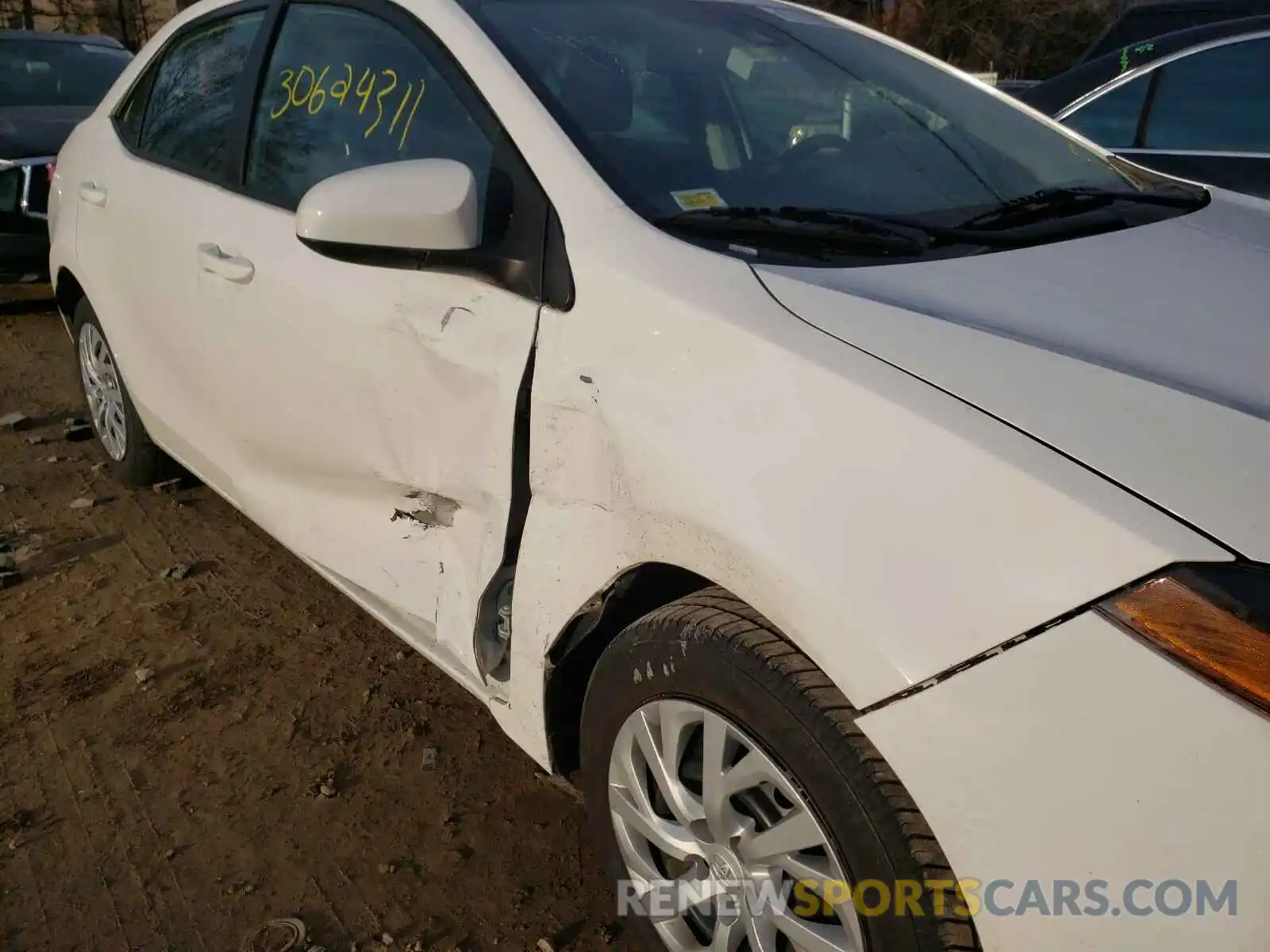 9 Photograph of a damaged car 5YFBURHE3KP886048 TOYOTA COROLLA 2019