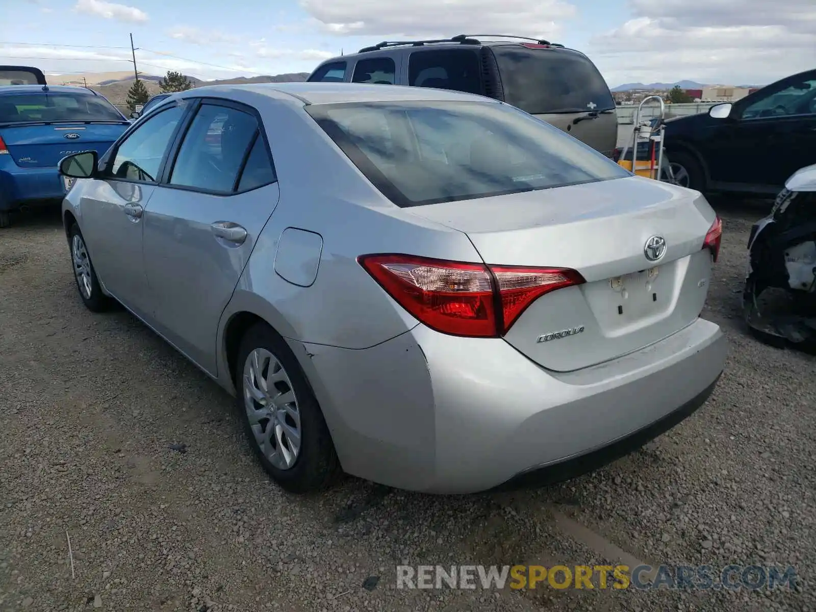 3 Photograph of a damaged car 5YFBURHE3KP886115 TOYOTA COROLLA 2019