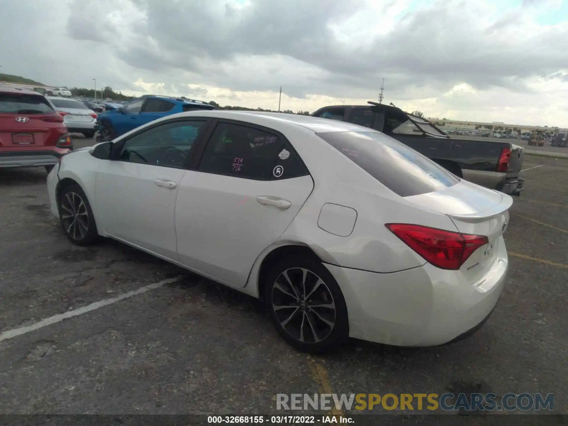 3 Photograph of a damaged car 5YFBURHE3KP886146 TOYOTA COROLLA 2019