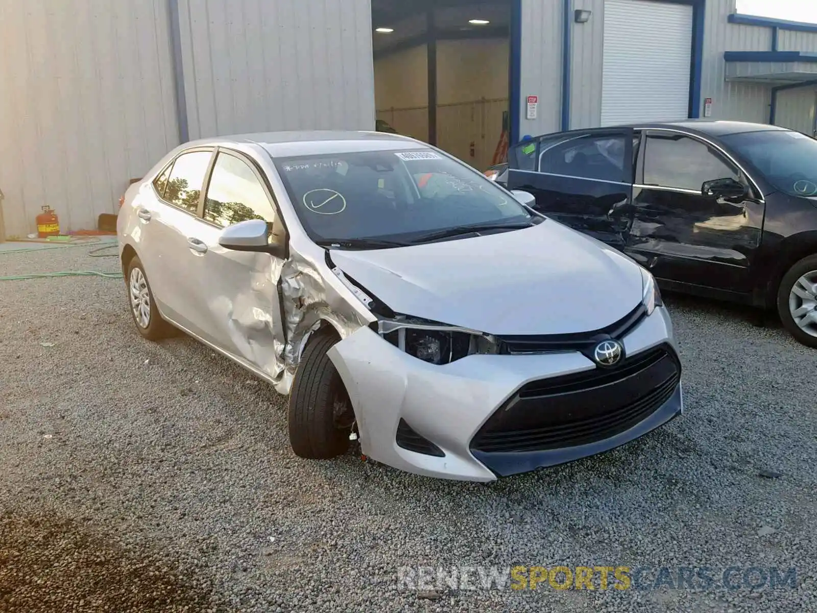 1 Photograph of a damaged car 5YFBURHE3KP886566 TOYOTA COROLLA 2019