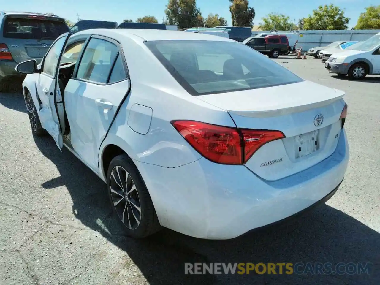 3 Photograph of a damaged car 5YFBURHE3KP887359 TOYOTA COROLLA 2019