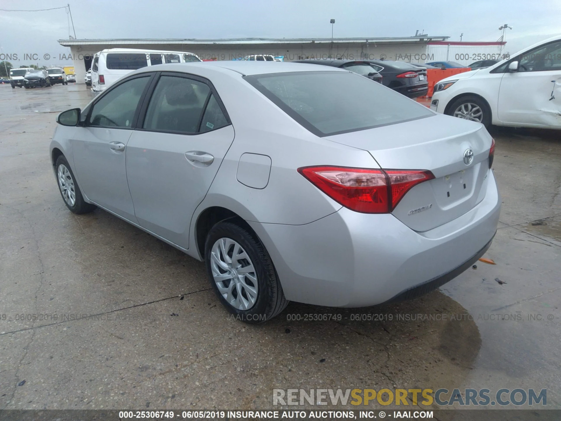 3 Photograph of a damaged car 5YFBURHE3KP889600 TOYOTA COROLLA 2019