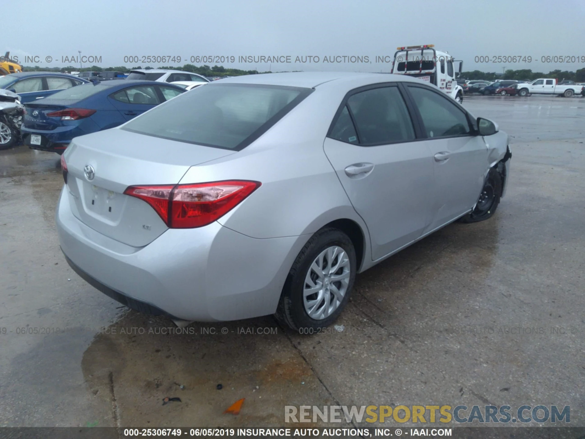 4 Photograph of a damaged car 5YFBURHE3KP889600 TOYOTA COROLLA 2019