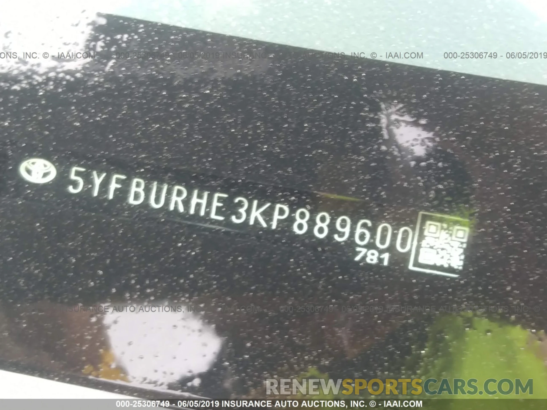 9 Photograph of a damaged car 5YFBURHE3KP889600 TOYOTA COROLLA 2019