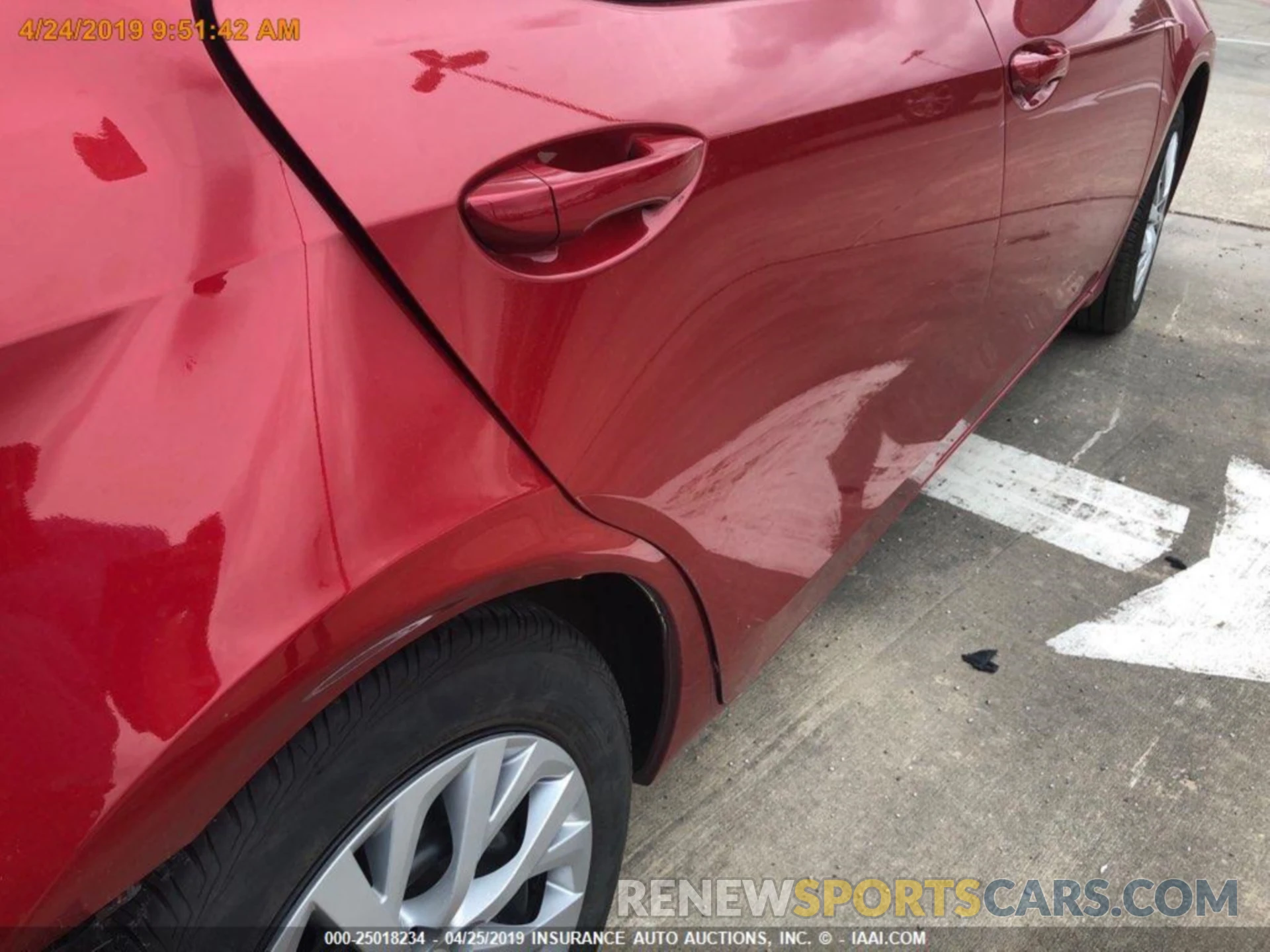 16 Photograph of a damaged car 5YFBURHE3KP889614 TOYOTA COROLLA 2019