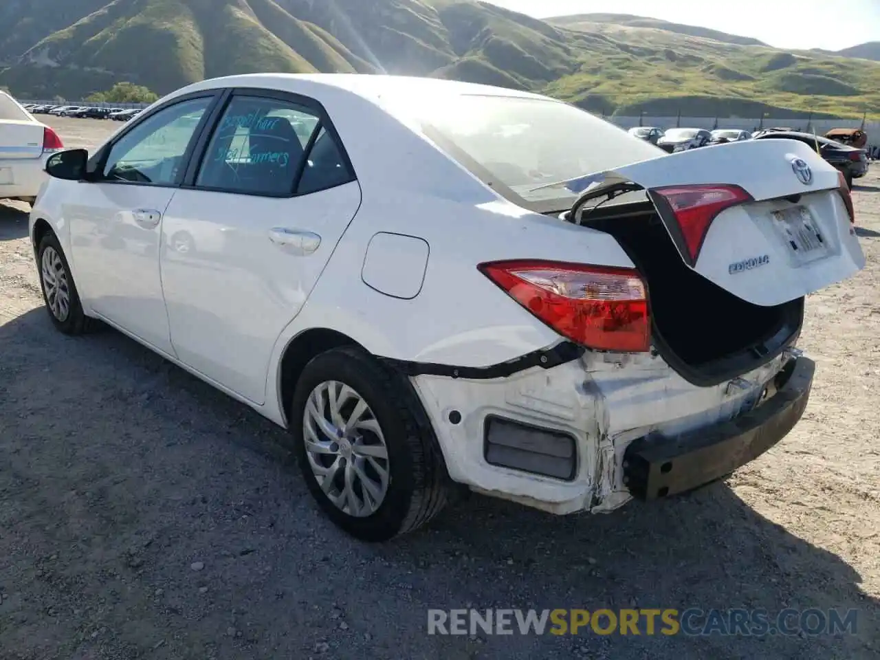 3 Photograph of a damaged car 5YFBURHE3KP890908 TOYOTA COROLLA 2019