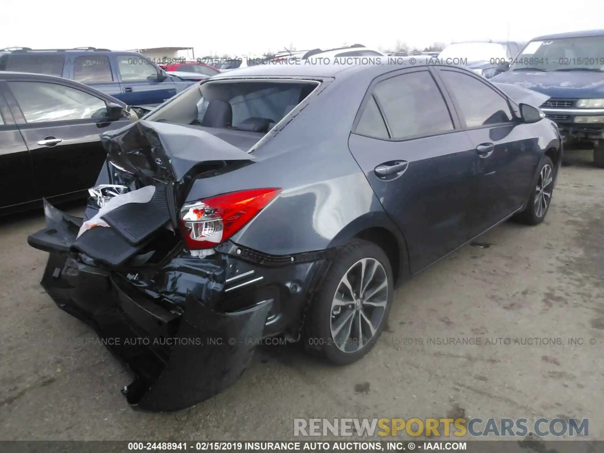 4 Photograph of a damaged car 5YFBURHE3KP892402 TOYOTA COROLLA 2019