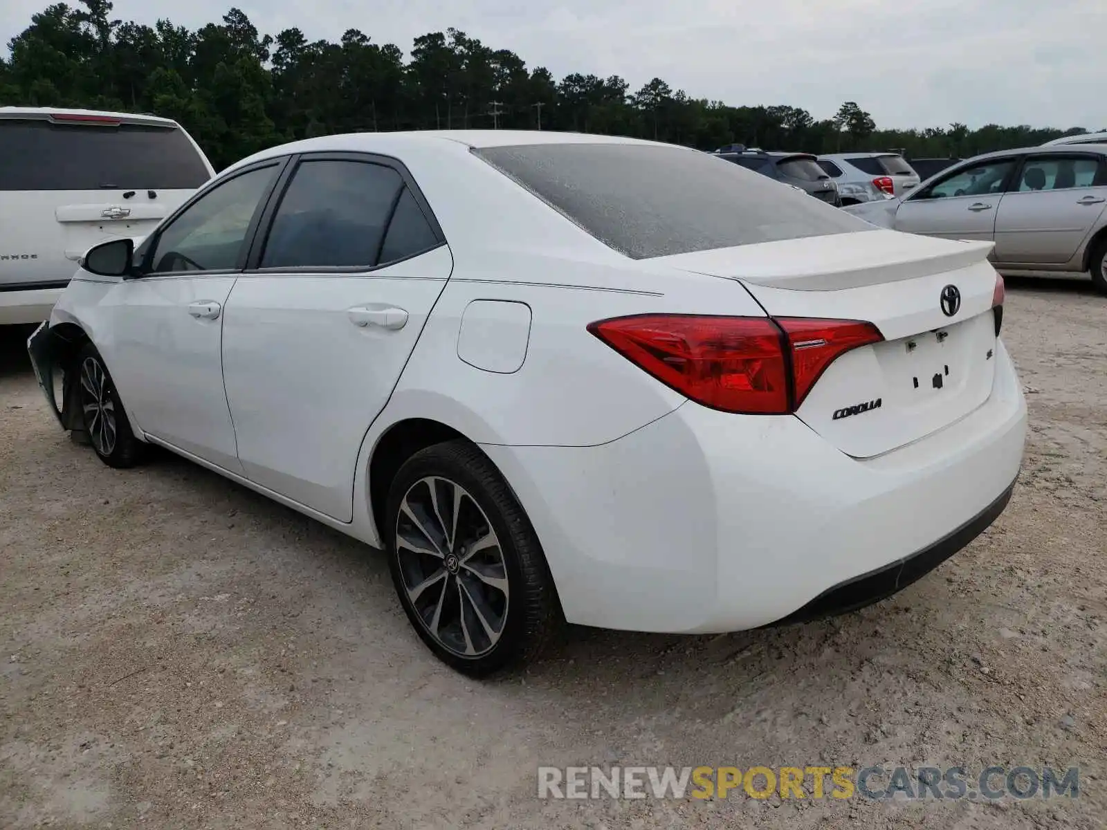 3 Photograph of a damaged car 5YFBURHE3KP895008 TOYOTA COROLLA 2019