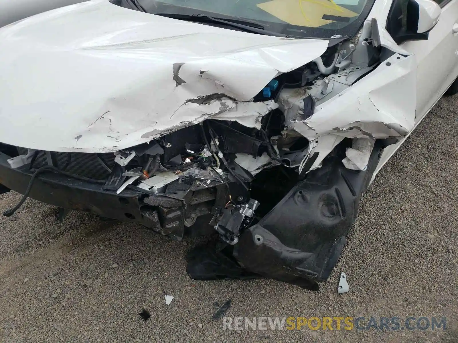 9 Photograph of a damaged car 5YFBURHE3KP895140 TOYOTA COROLLA 2019
