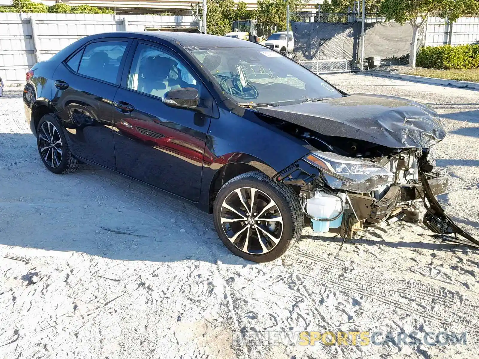 1 Photograph of a damaged car 5YFBURHE3KP895607 TOYOTA COROLLA 2019