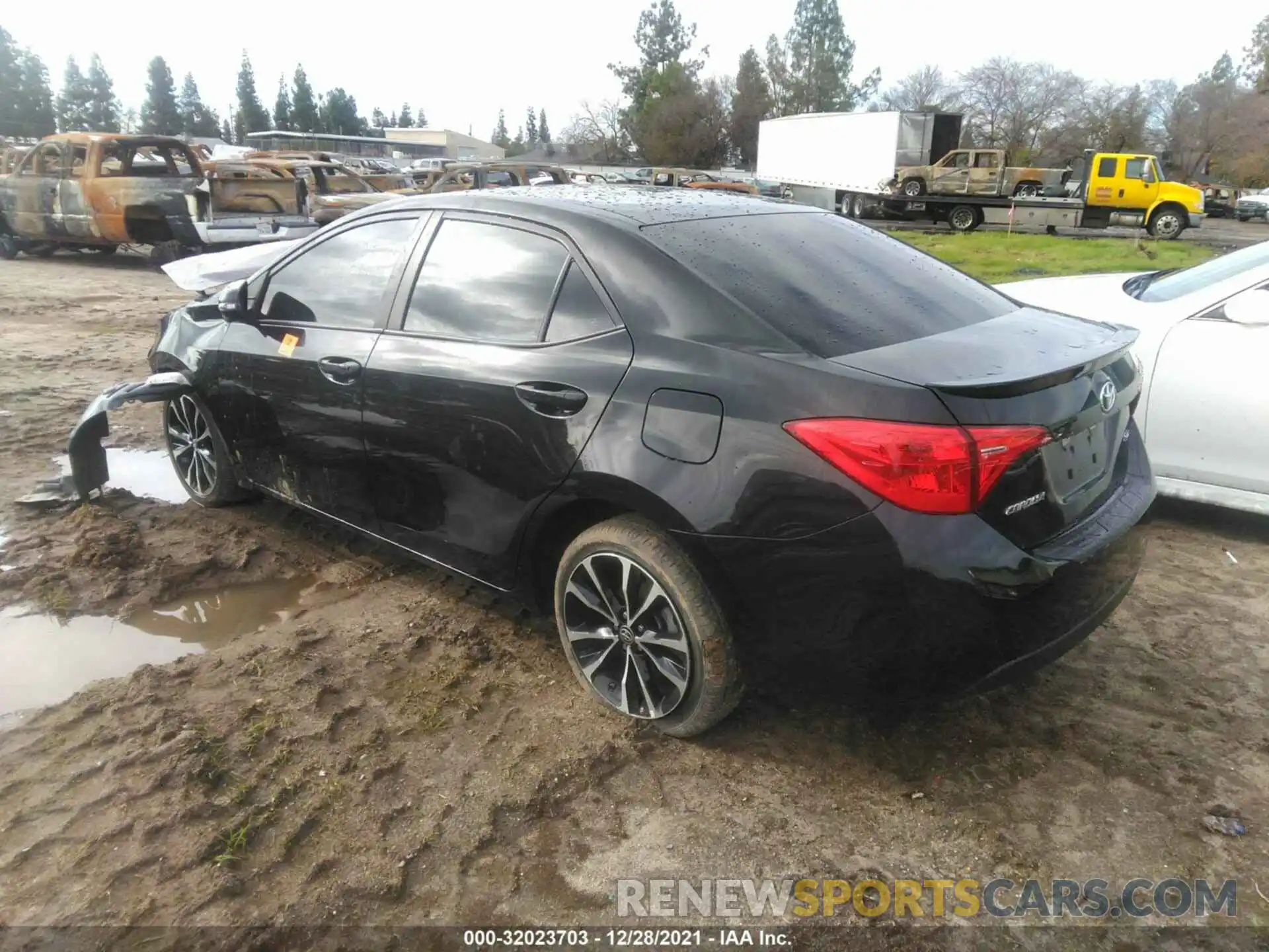 3 Photograph of a damaged car 5YFBURHE3KP898149 TOYOTA COROLLA 2019