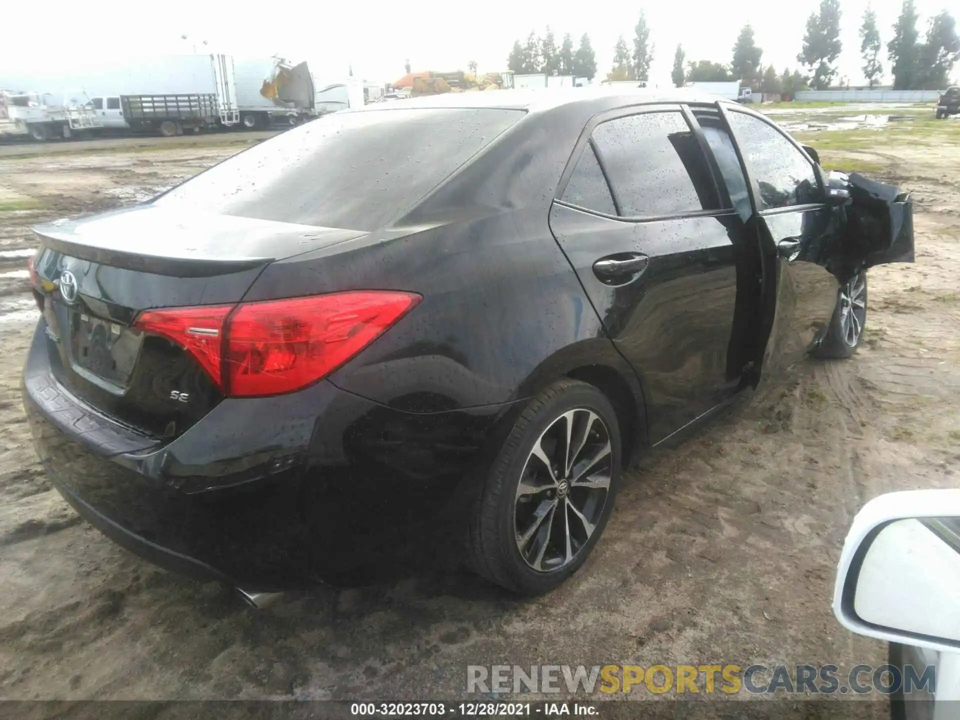 4 Photograph of a damaged car 5YFBURHE3KP898149 TOYOTA COROLLA 2019