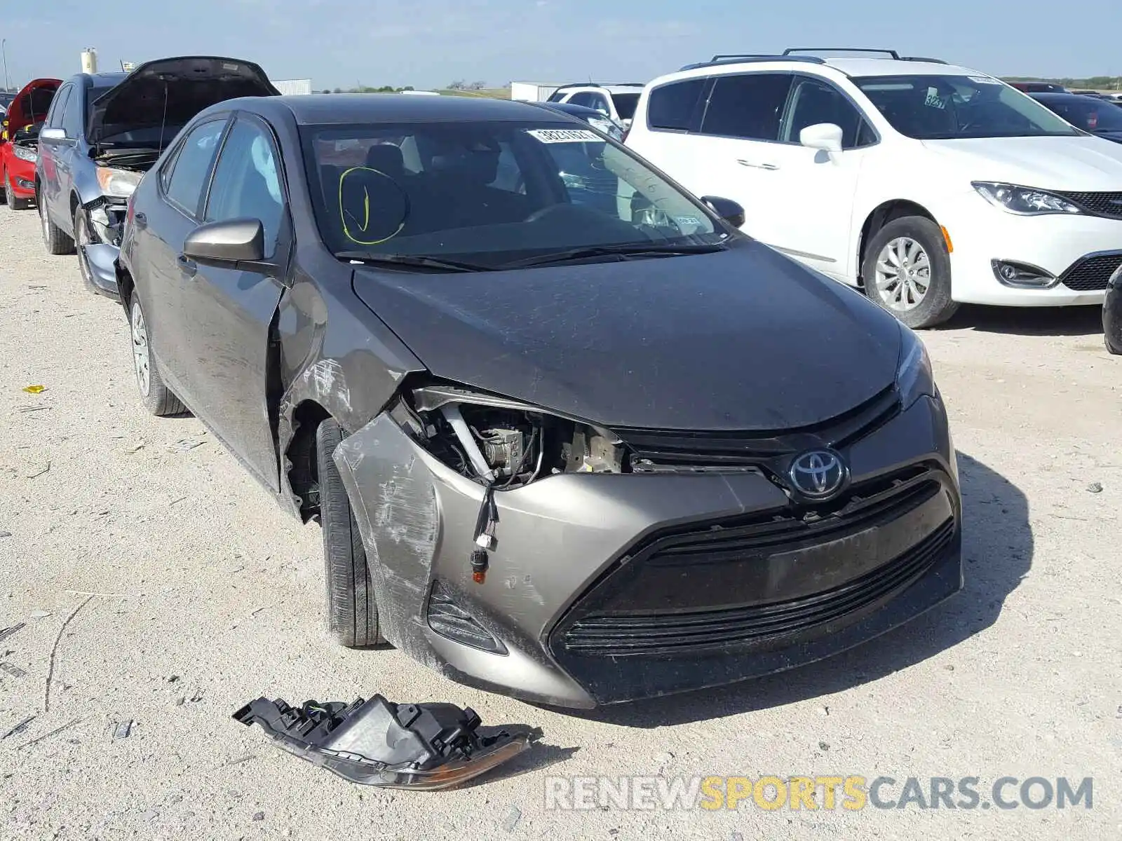 1 Photograph of a damaged car 5YFBURHE3KP898491 TOYOTA COROLLA 2019