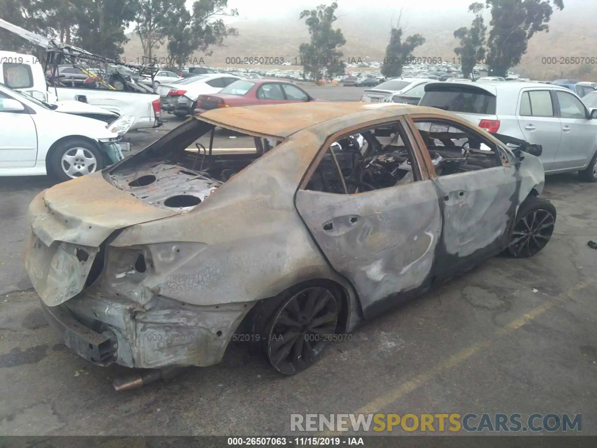 4 Photograph of a damaged car 5YFBURHE3KP899267 TOYOTA COROLLA 2019