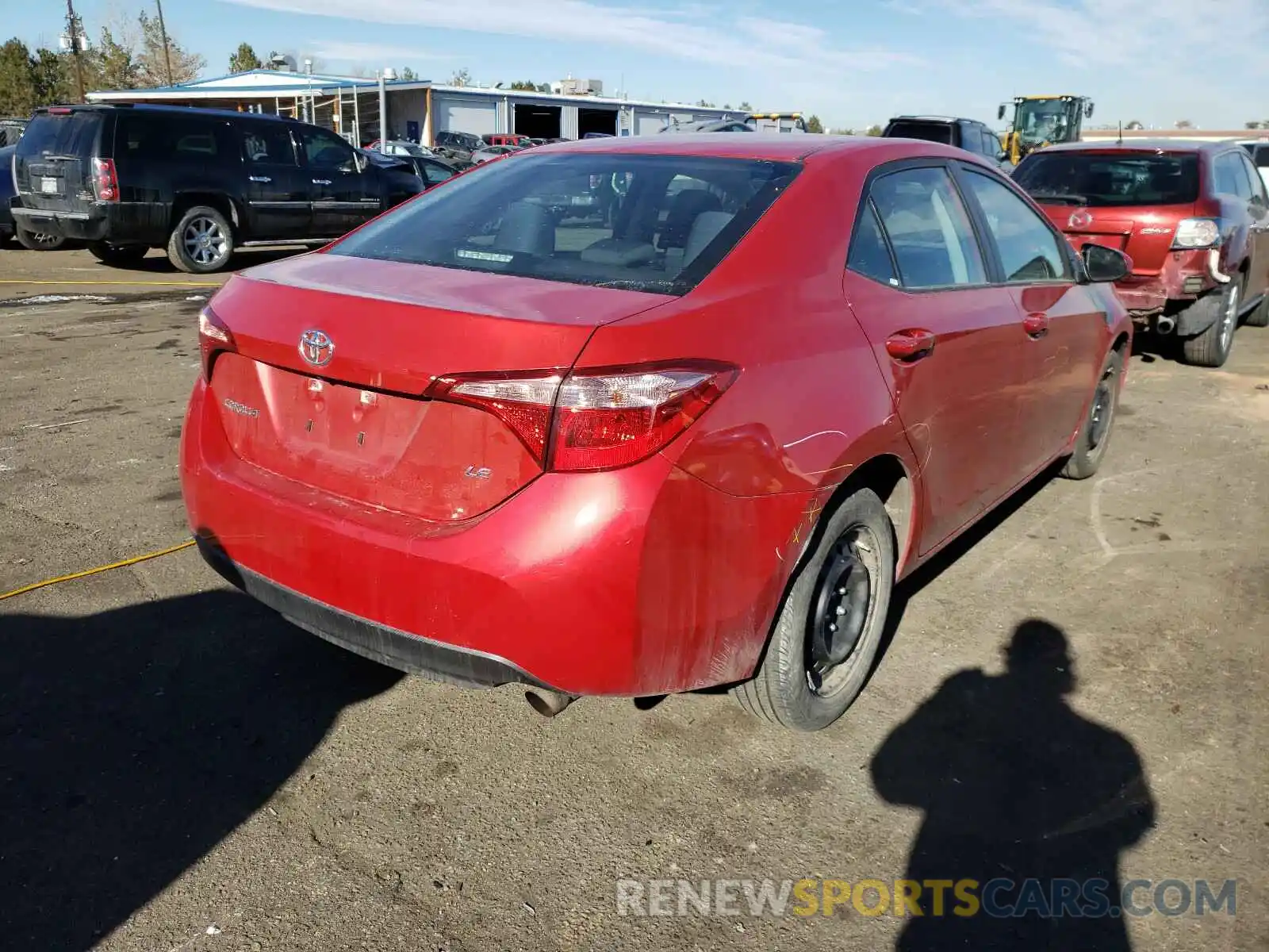 4 Photograph of a damaged car 5YFBURHE3KP899382 TOYOTA COROLLA 2019