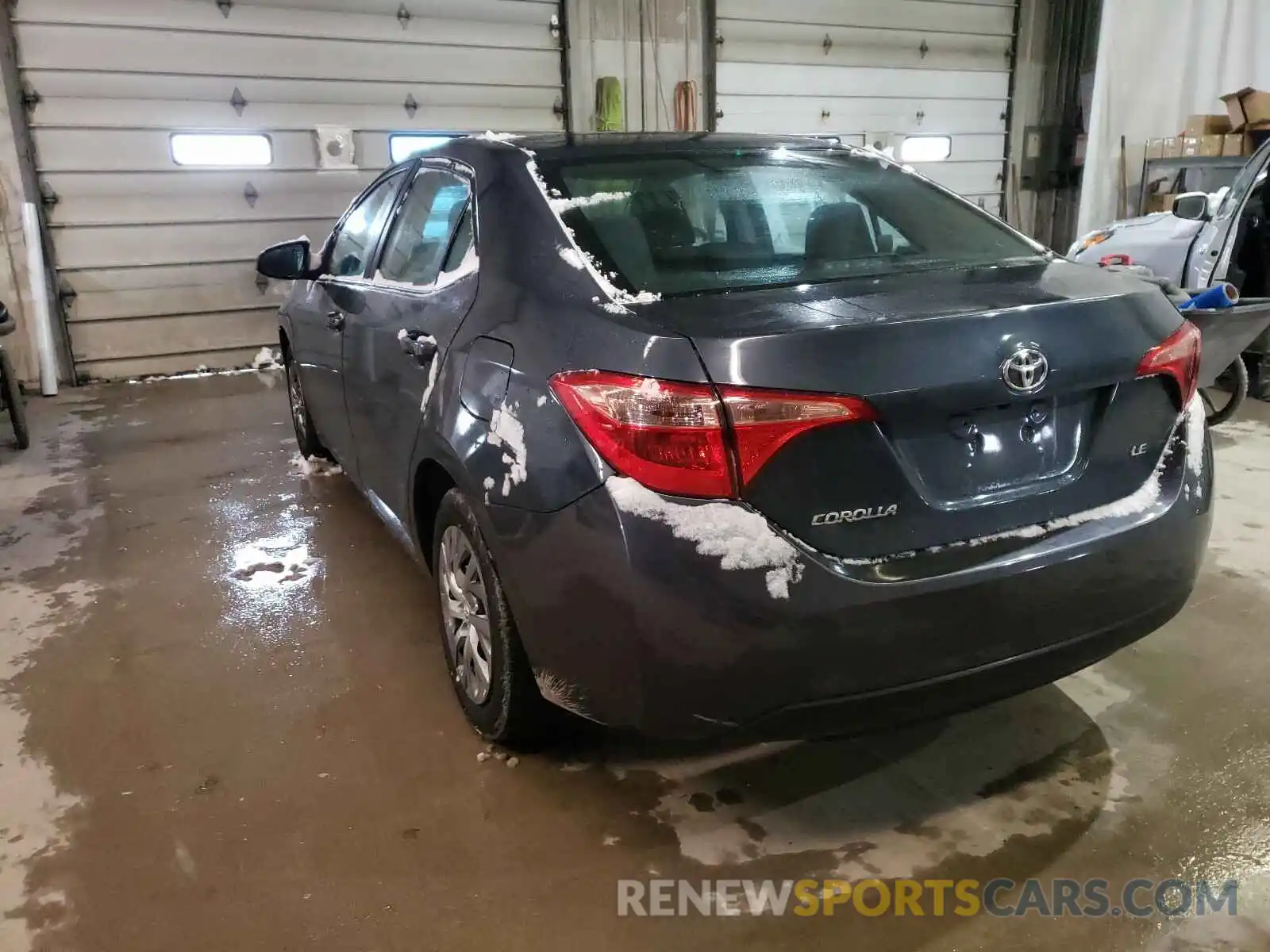 3 Photograph of a damaged car 5YFBURHE3KP899415 TOYOTA COROLLA 2019