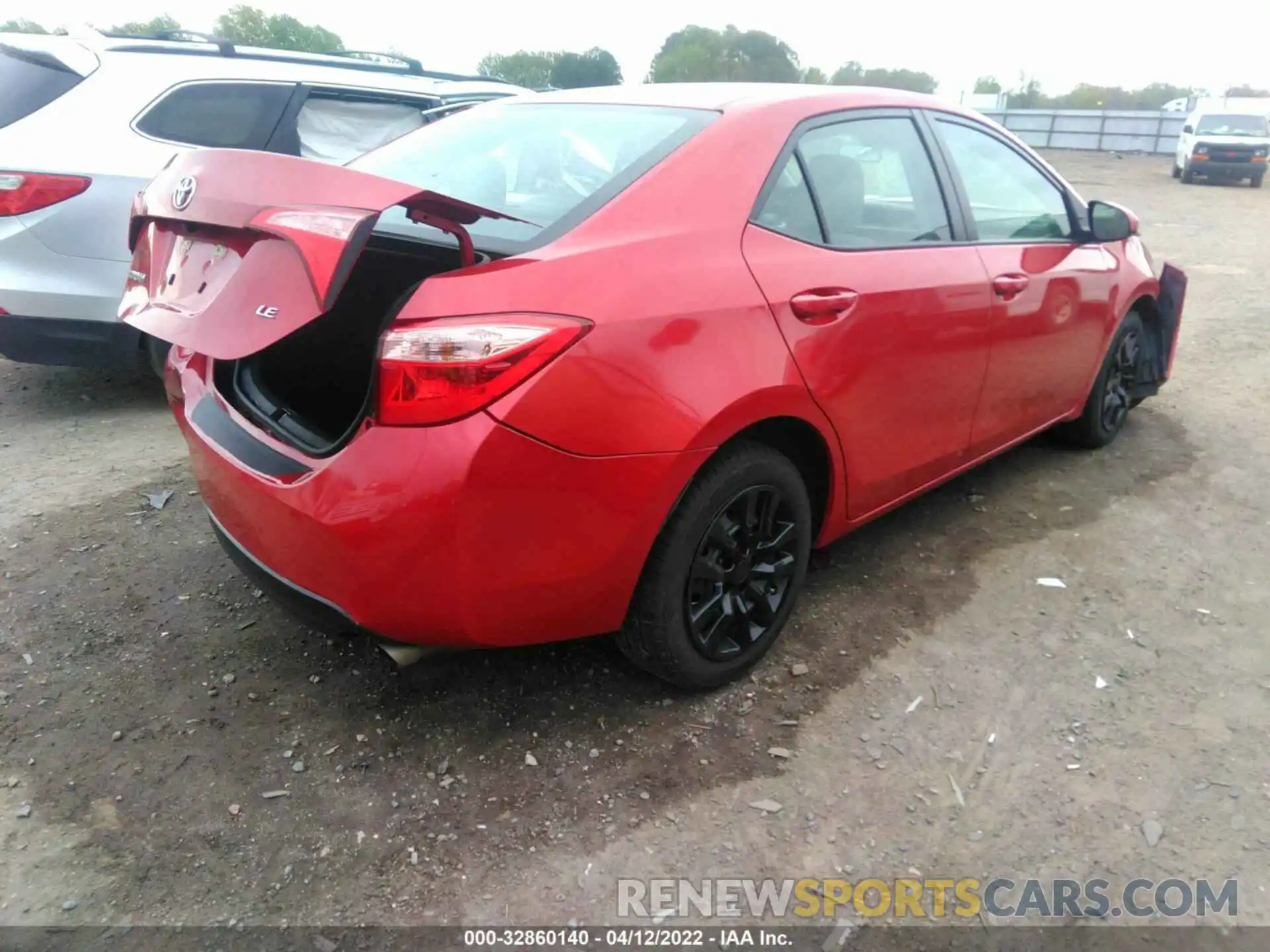 4 Photograph of a damaged car 5YFBURHE3KP899625 TOYOTA COROLLA 2019