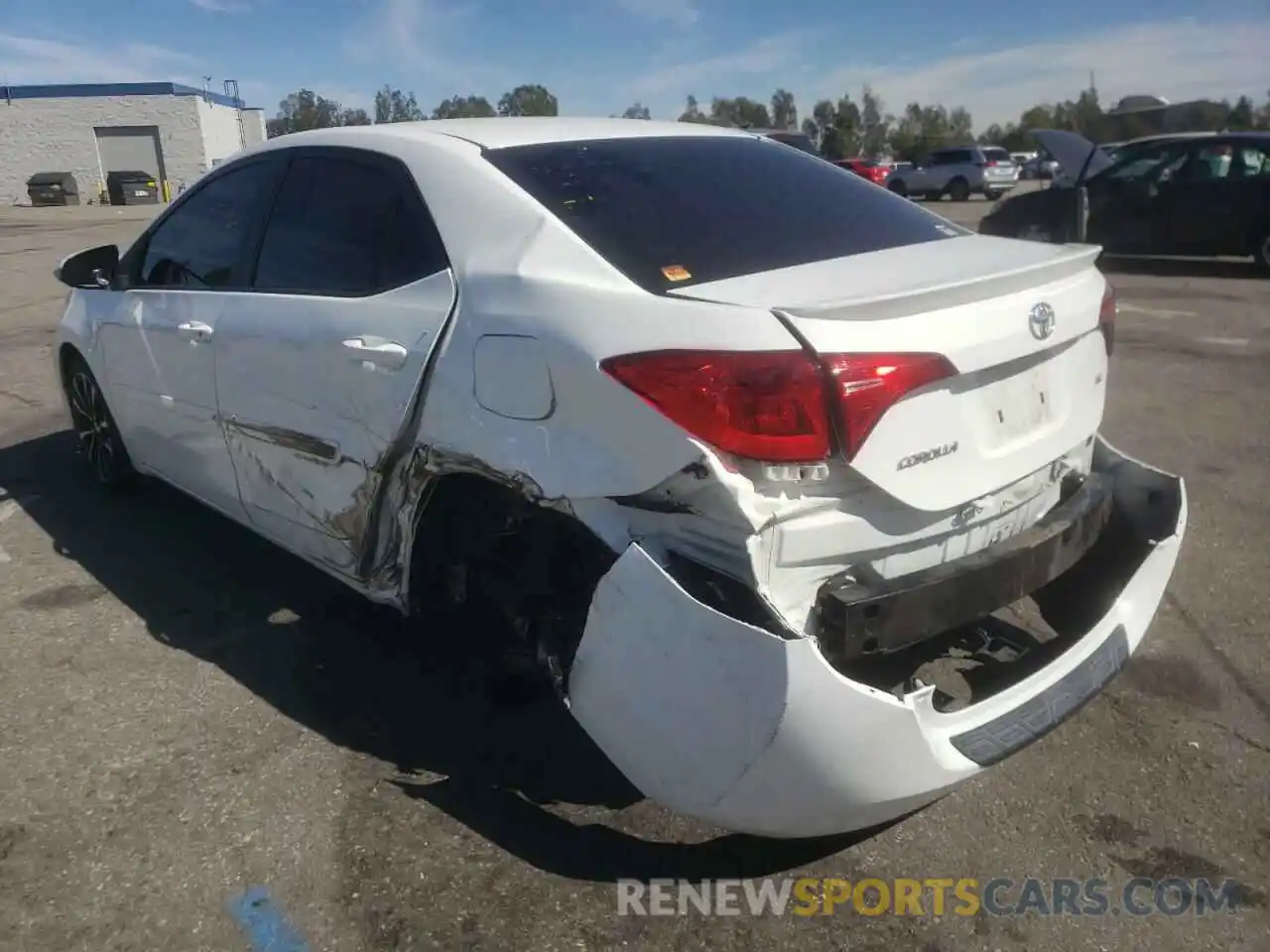 3 Photograph of a damaged car 5YFBURHE3KP899799 TOYOTA COROLLA 2019