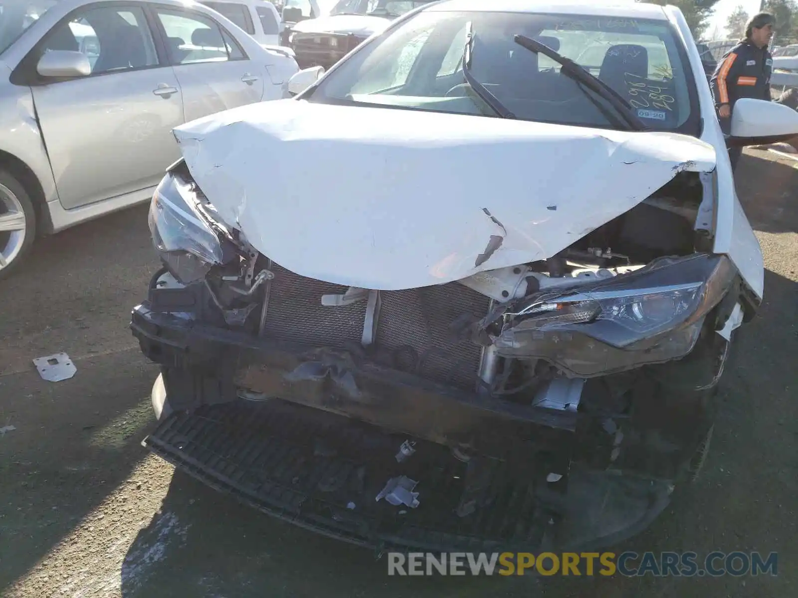 9 Photograph of a damaged car 5YFBURHE3KP900272 TOYOTA COROLLA 2019