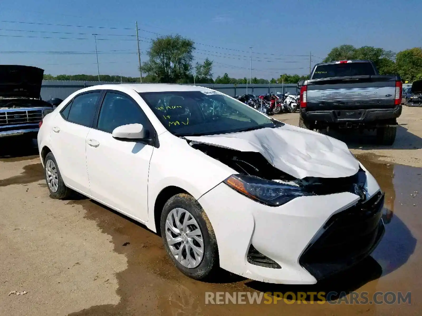 1 Photograph of a damaged car 5YFBURHE3KP900305 TOYOTA COROLLA 2019