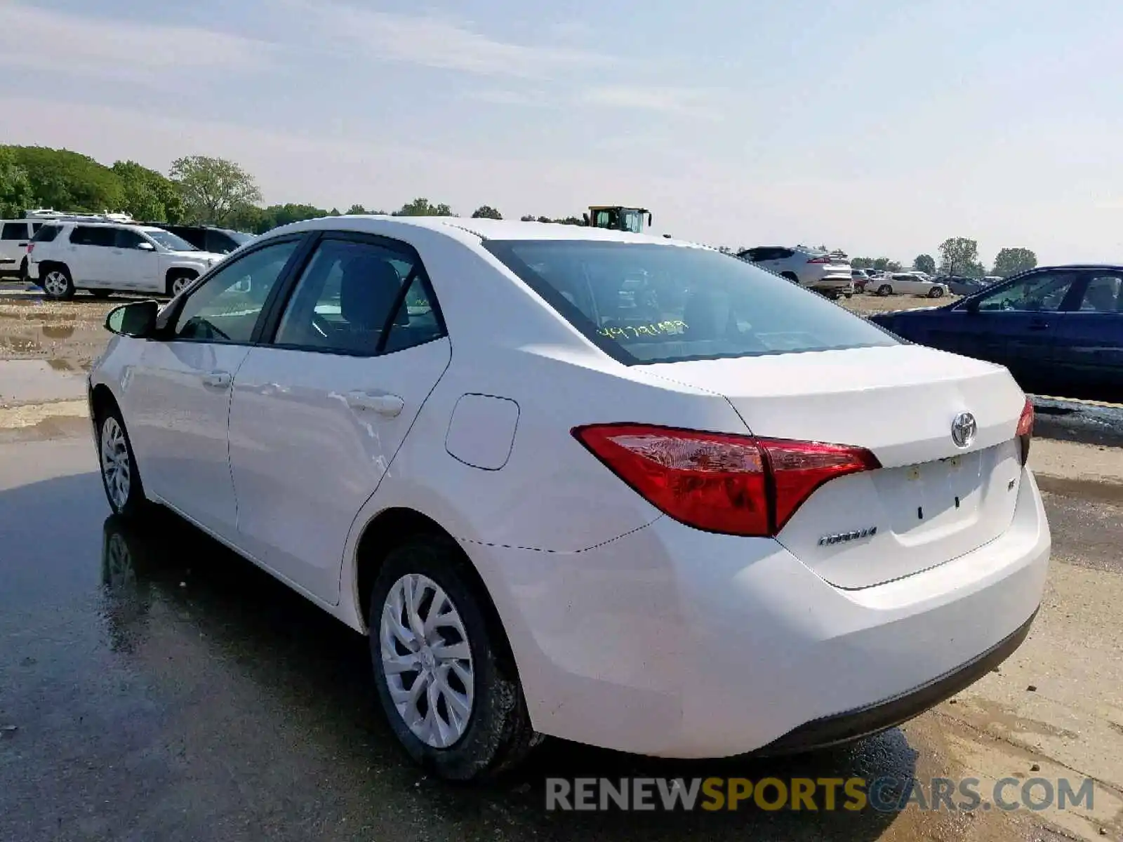 3 Photograph of a damaged car 5YFBURHE3KP900305 TOYOTA COROLLA 2019