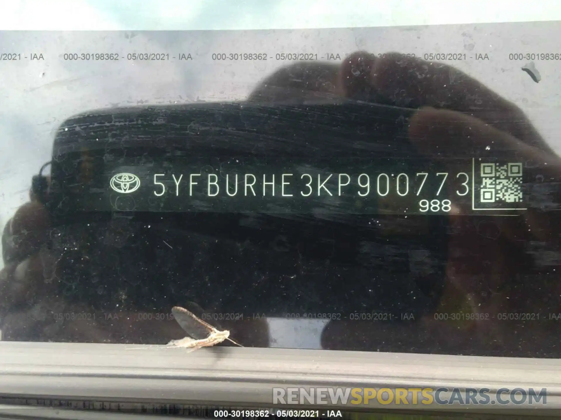 9 Photograph of a damaged car 5YFBURHE3KP900773 TOYOTA COROLLA 2019