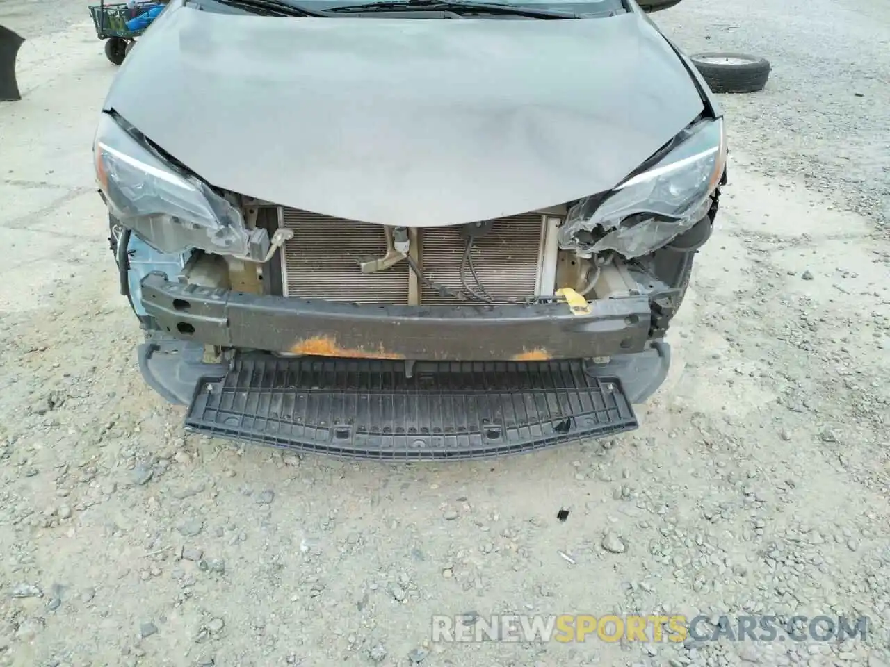 9 Photograph of a damaged car 5YFBURHE3KP901051 TOYOTA COROLLA 2019