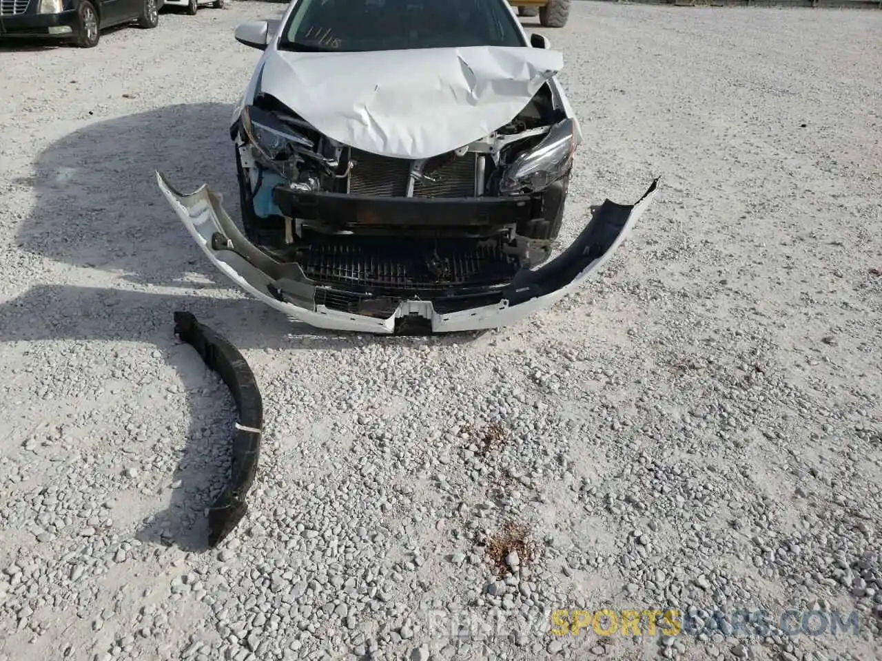 9 Photograph of a damaged car 5YFBURHE3KP902152 TOYOTA COROLLA 2019