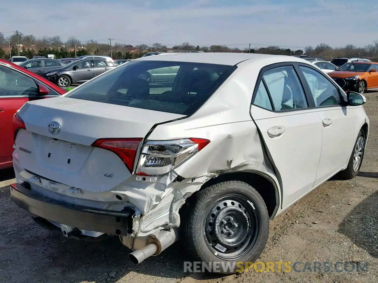 4 Photograph of a damaged car 5YFBURHE3KP904211 TOYOTA COROLLA 2019