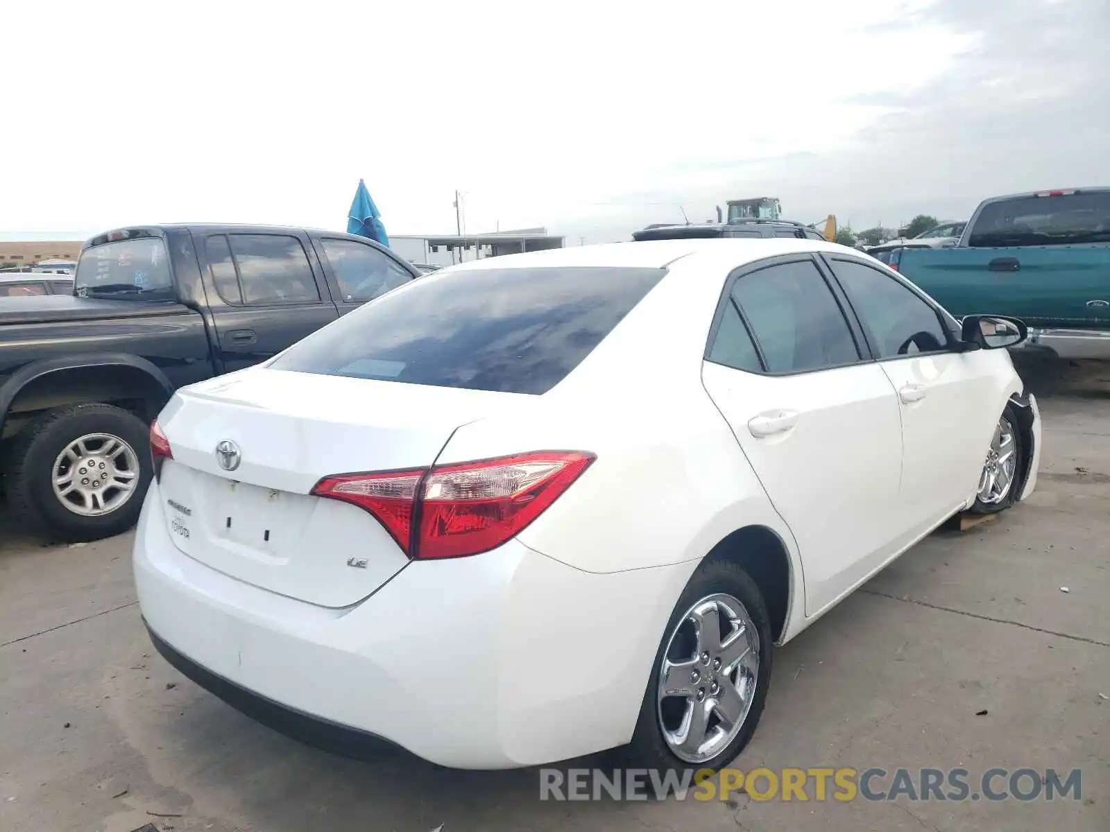 4 Photograph of a damaged car 5YFBURHE3KP904435 TOYOTA COROLLA 2019