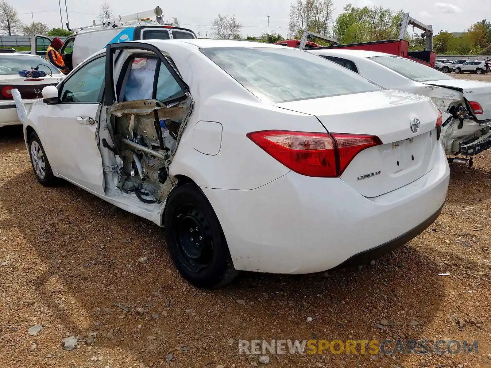 3 Photograph of a damaged car 5YFBURHE3KP904533 TOYOTA COROLLA 2019