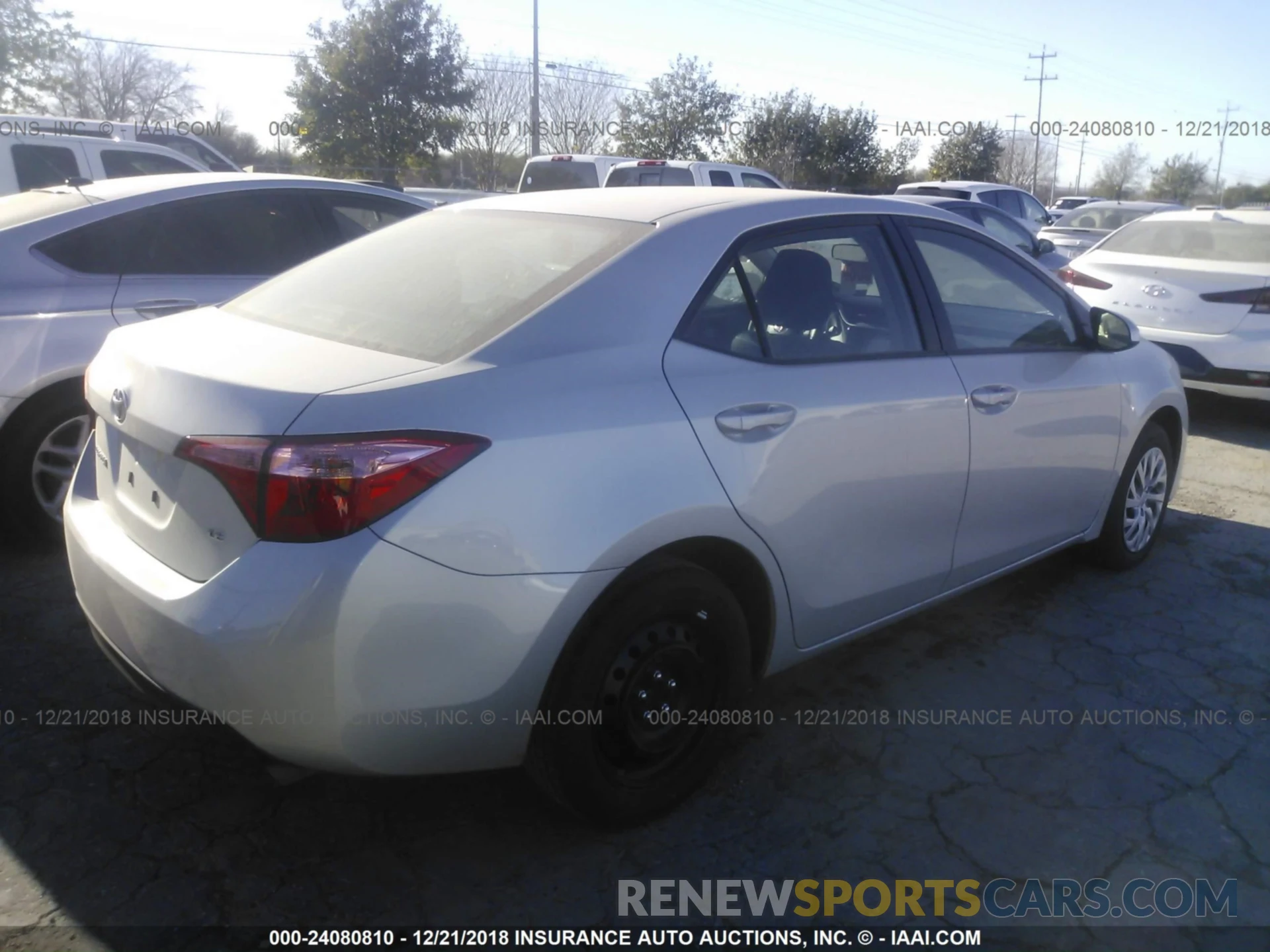 4 Photograph of a damaged car 5YFBURHE3KP907335 Toyota Corolla 2019