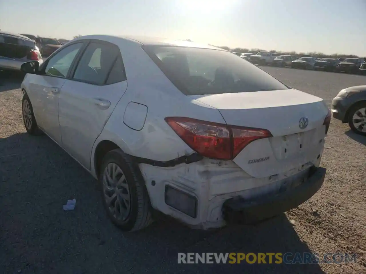 3 Photograph of a damaged car 5YFBURHE3KP908677 TOYOTA COROLLA 2019