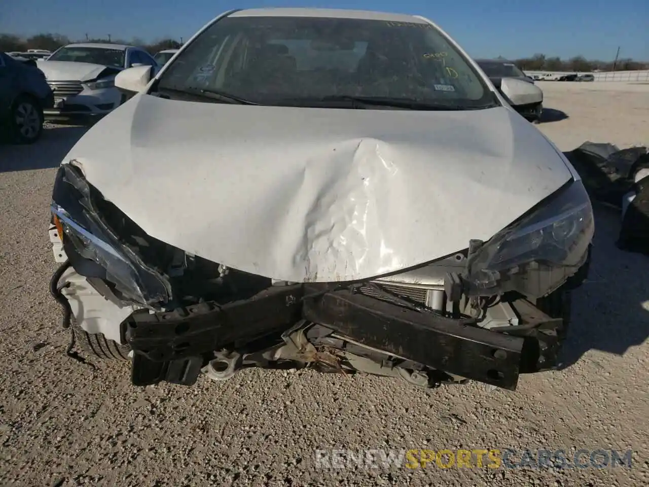 9 Photograph of a damaged car 5YFBURHE3KP908677 TOYOTA COROLLA 2019