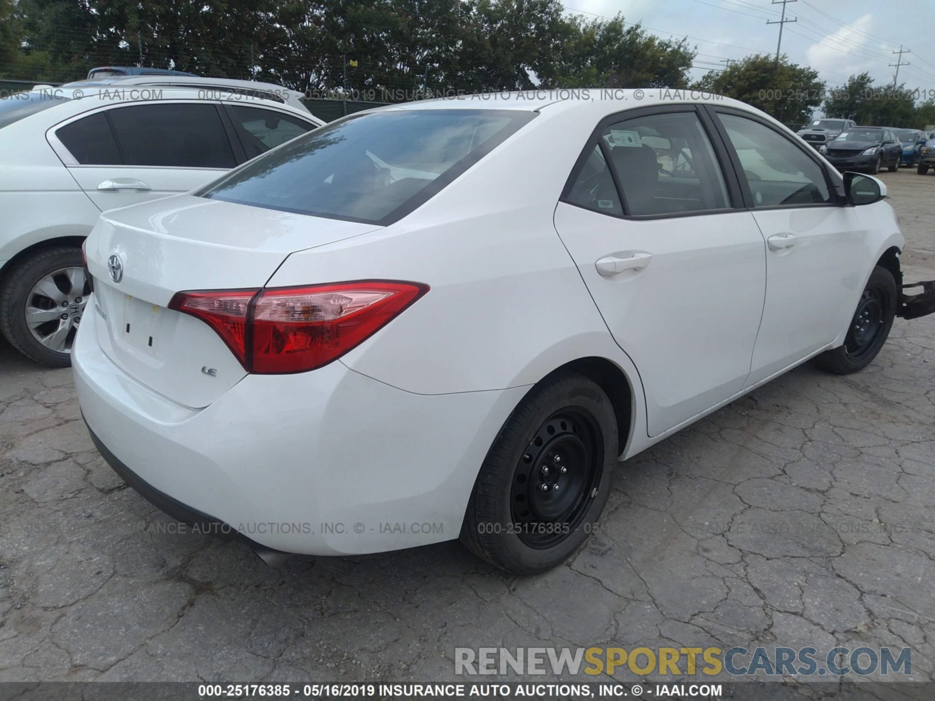 4 Photograph of a damaged car 5YFBURHE3KP909067 TOYOTA COROLLA 2019