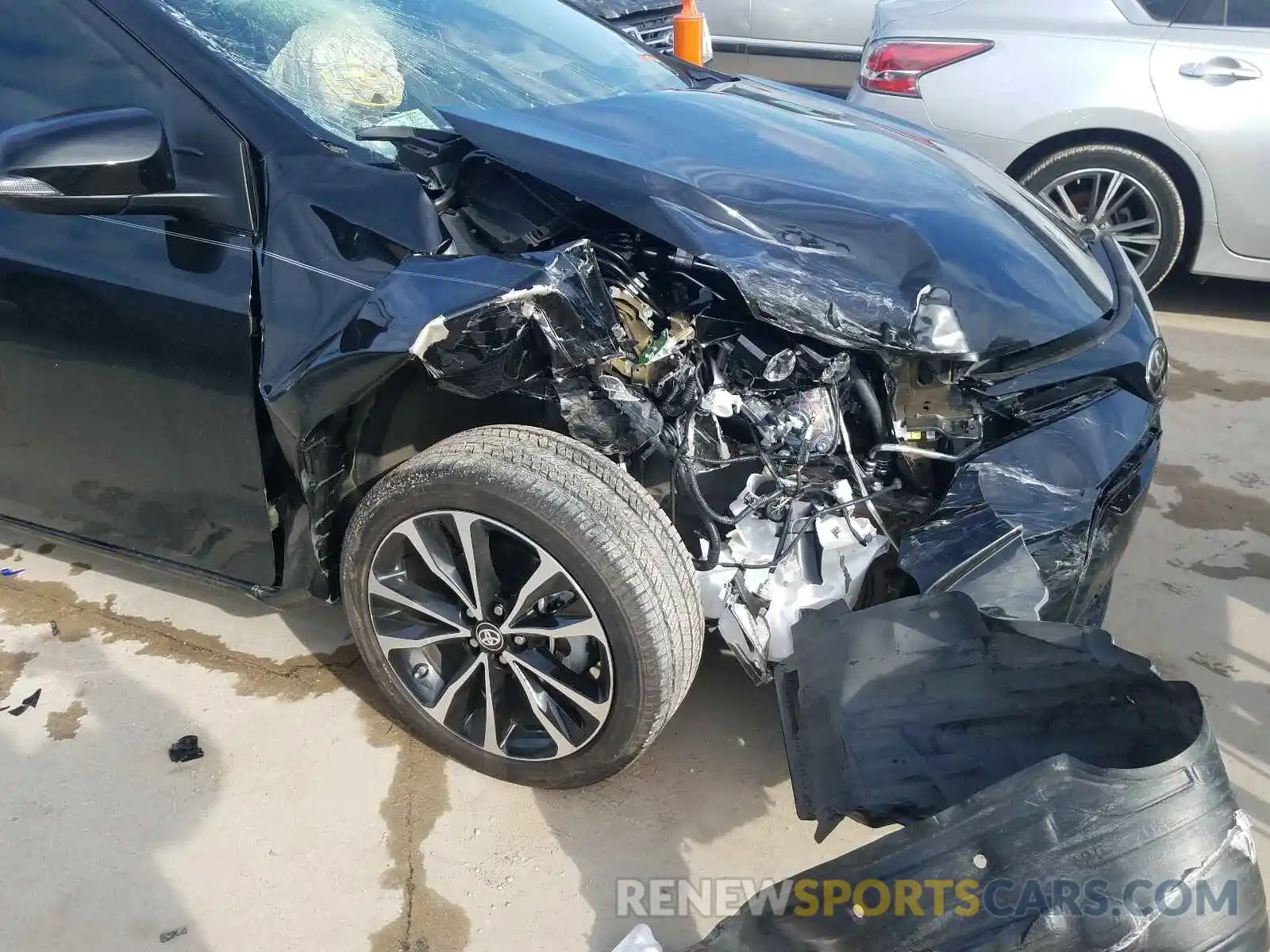 9 Фотография поврежденного автомобиля 5YFBURHE3KP910428 TOYOTA COROLLA 2019