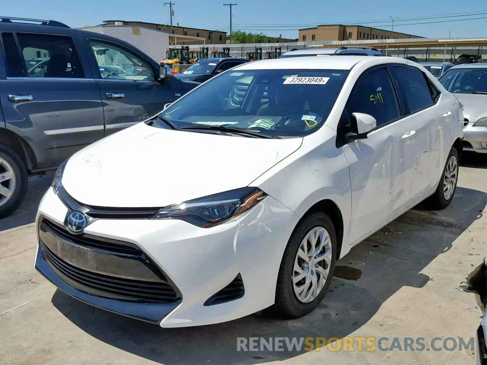 2 Photograph of a damaged car 5YFBURHE3KP910588 TOYOTA COROLLA 2019