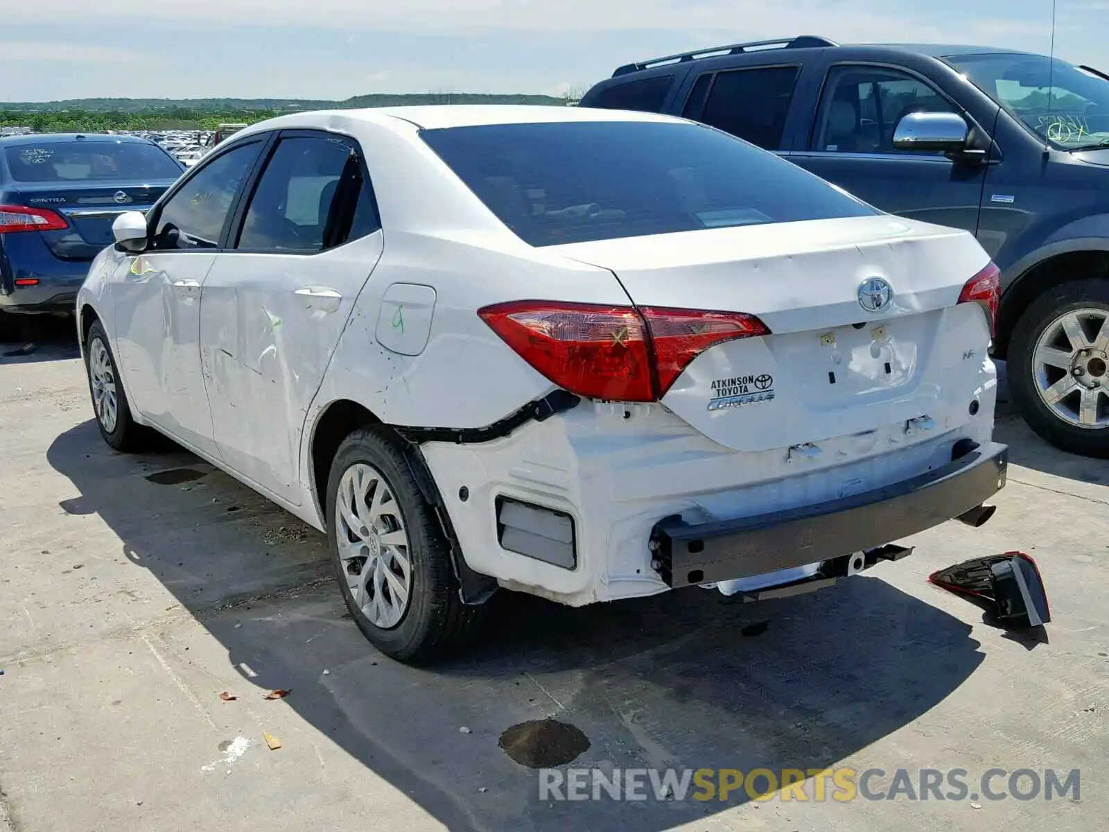 3 Фотография поврежденного автомобиля 5YFBURHE3KP910588 TOYOTA COROLLA 2019