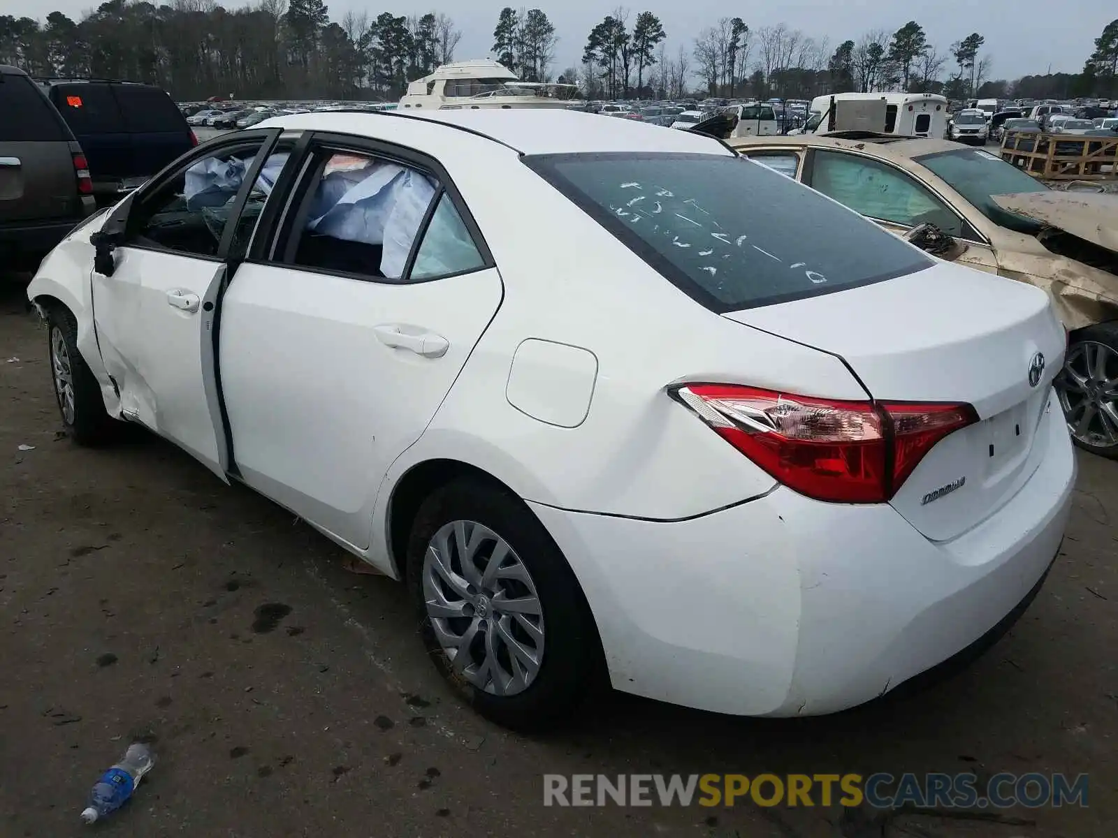 3 Photograph of a damaged car 5YFBURHE3KP911725 TOYOTA COROLLA 2019