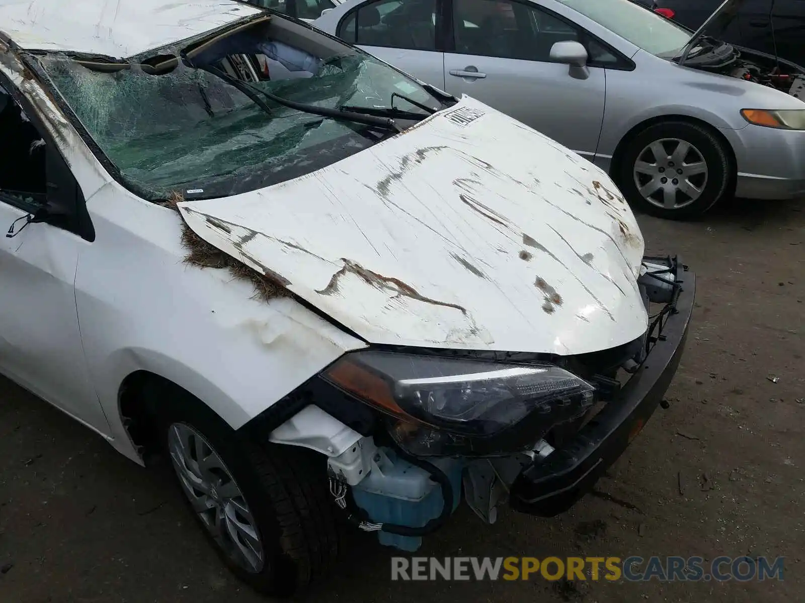 9 Photograph of a damaged car 5YFBURHE3KP911725 TOYOTA COROLLA 2019