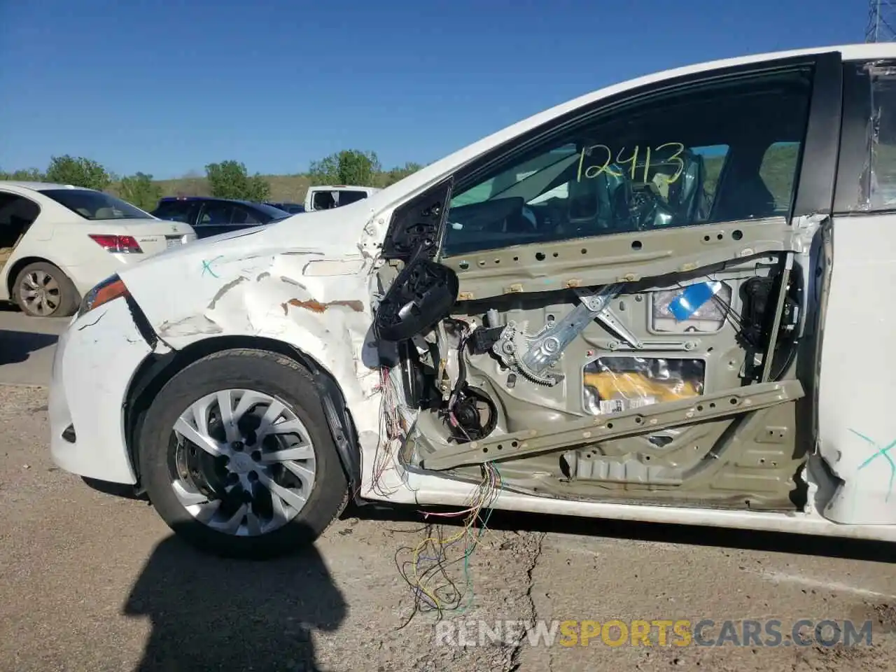 9 Photograph of a damaged car 5YFBURHE3KP912244 TOYOTA COROLLA 2019