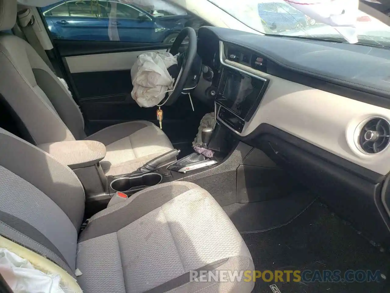 5 Photograph of a damaged car 5YFBURHE3KP912406 TOYOTA COROLLA 2019