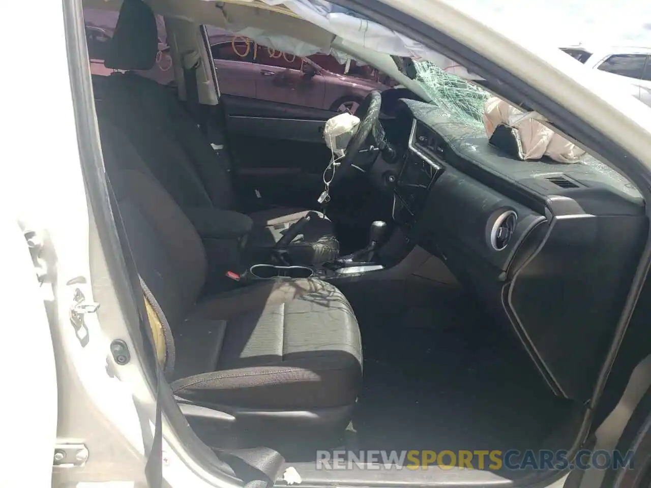 5 Photograph of a damaged car 5YFBURHE3KP912616 TOYOTA COROLLA 2019