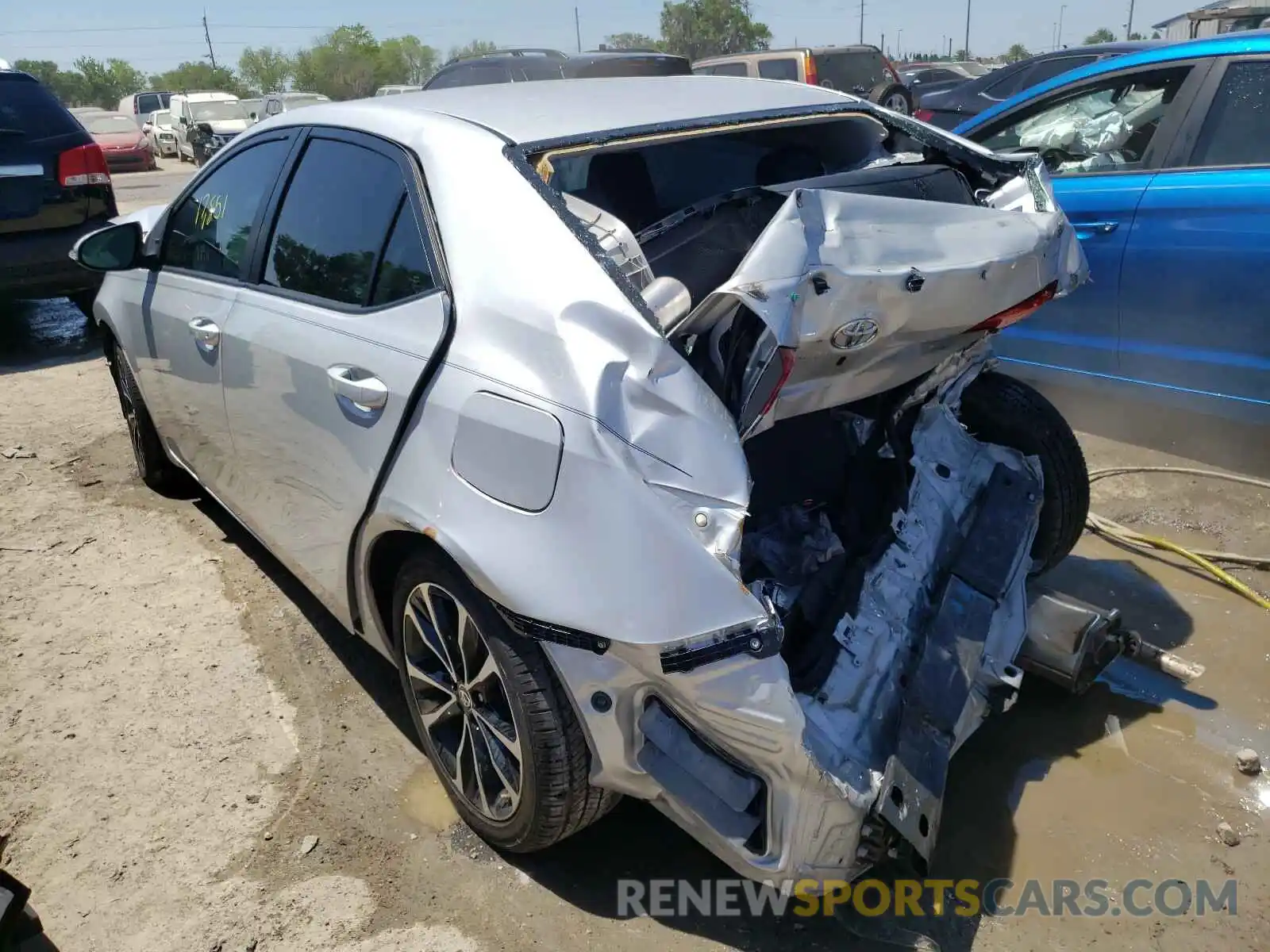 3 Photograph of a damaged car 5YFBURHE3KP912972 TOYOTA COROLLA 2019