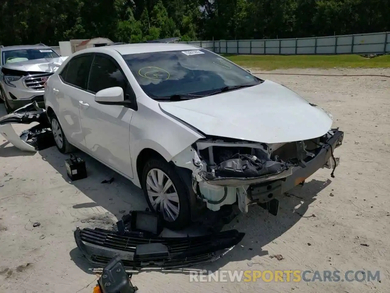 1 Photograph of a damaged car 5YFBURHE3KP913040 TOYOTA COROLLA 2019