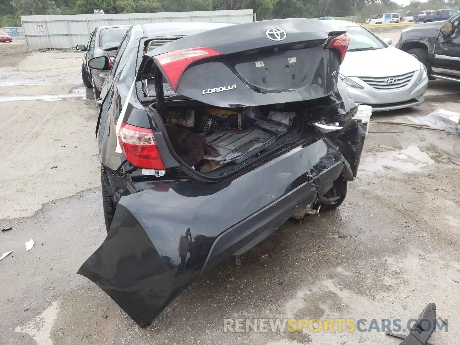 9 Photograph of a damaged car 5YFBURHE3KP913393 TOYOTA COROLLA 2019