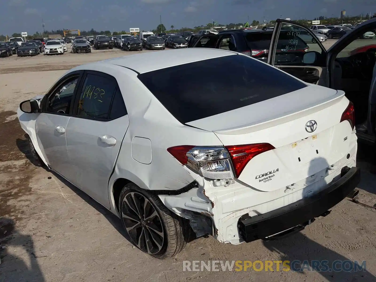 3 Photograph of a damaged car 5YFBURHE3KP913541 TOYOTA COROLLA 2019